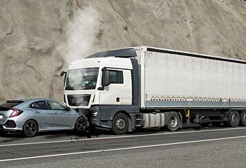 What To Do If Your Company Delays Your Claim After A Truck Accident